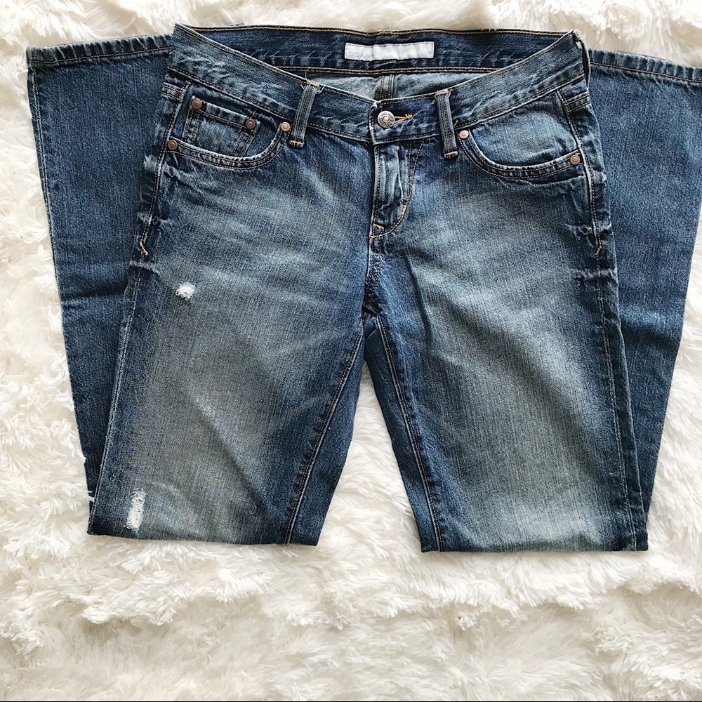 Old Navy lightly distressed denim boyfriend jean